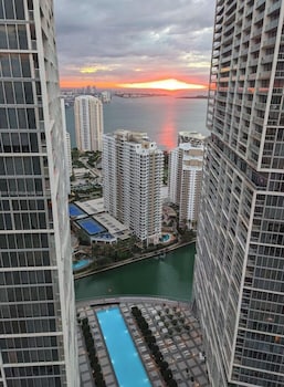 icon brickell