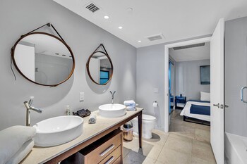icon brickell