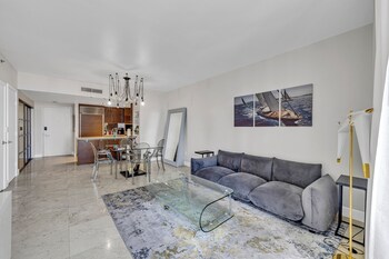 icon brickell