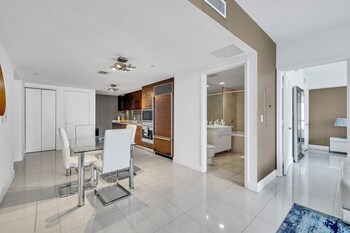 icon brickell