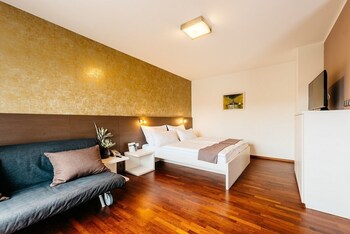 maximus resort