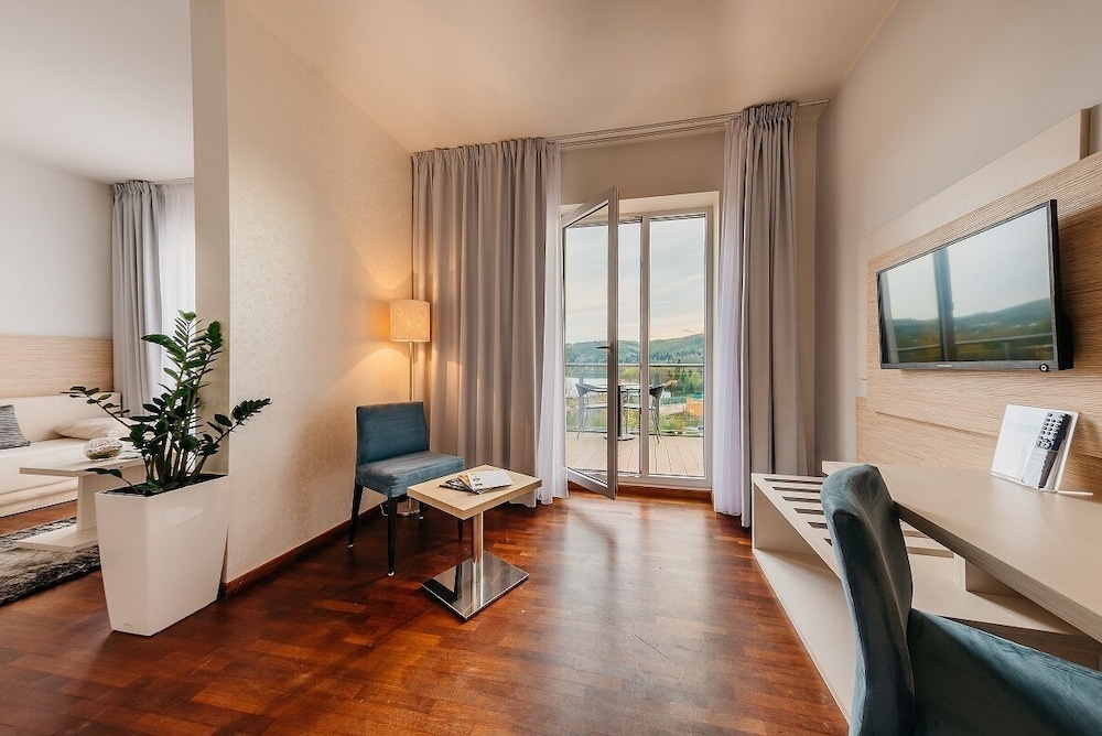 maximus resort