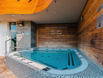 maximus resort