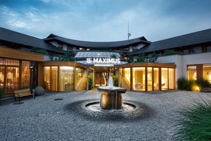maximus resort