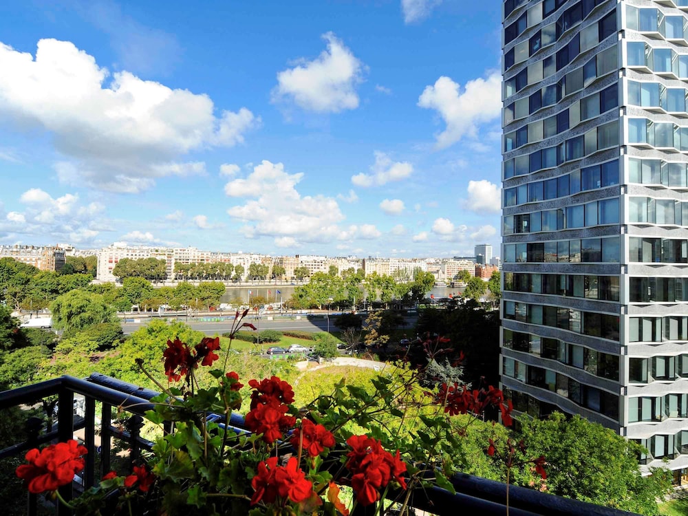 hotel mercure paris tour eiffel pont mirabeau