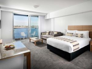 Be. Fremantle,Fremantle>>Burswood,5 star