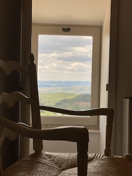 auberge de la tour de brison