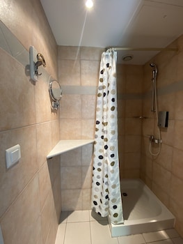 auberge de la tour de brison