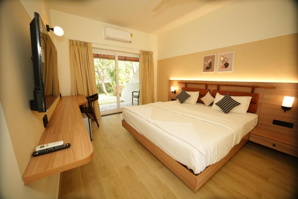 anjuna beach resort