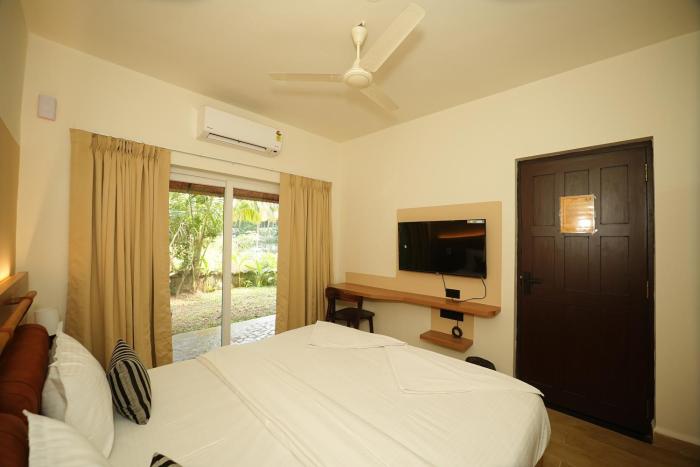 anjuna beach resort