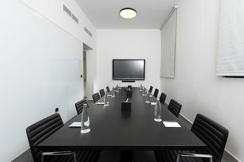nest hotel aljada
