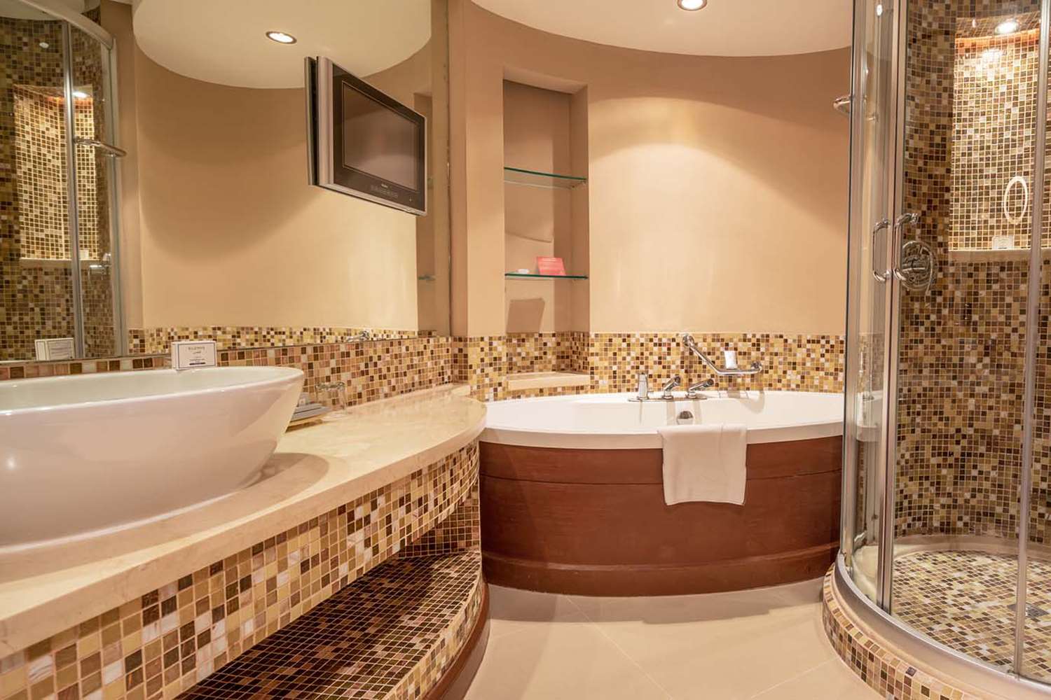 gulf executive residence within gulf hotel premises