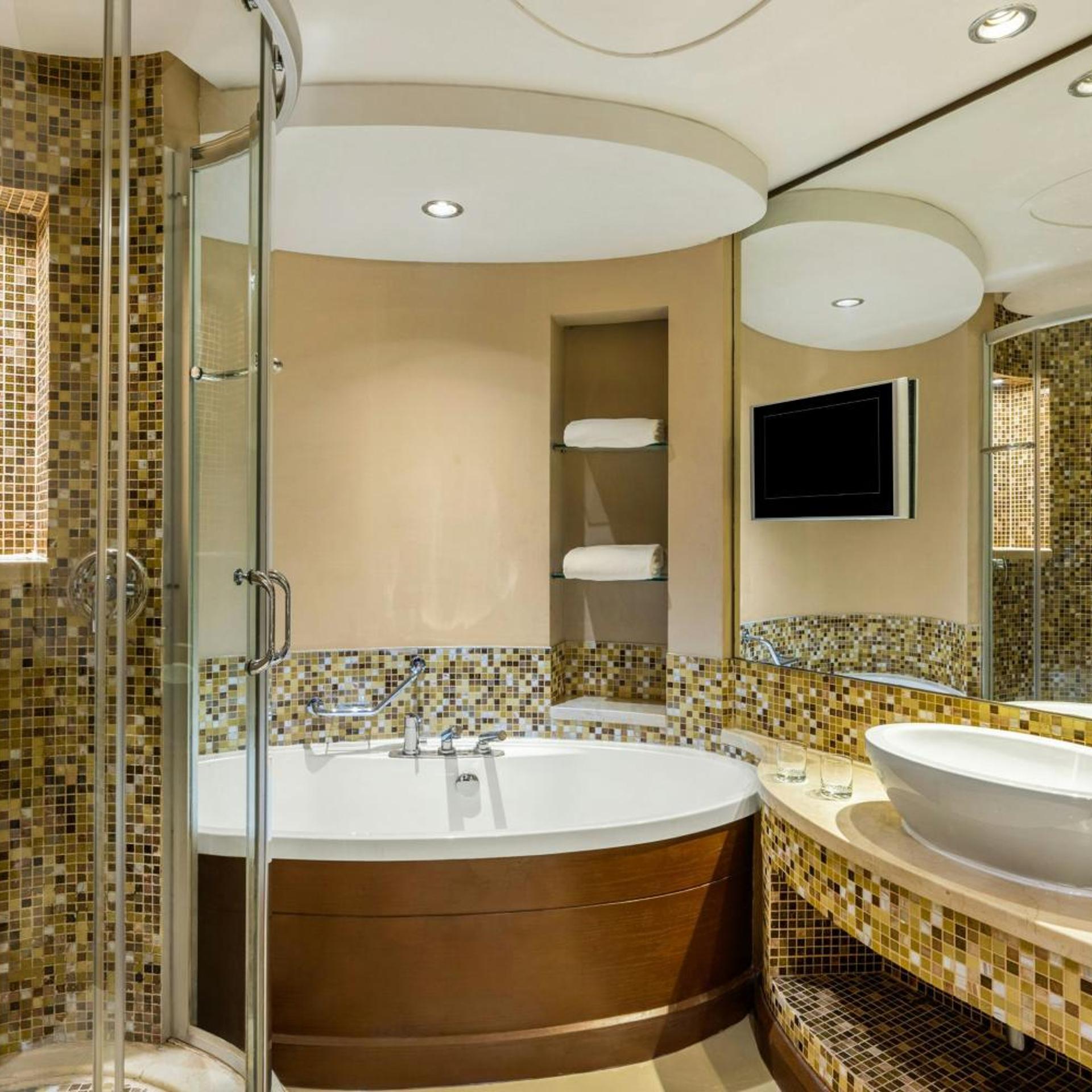 gulf executive residence within gulf hotel premises