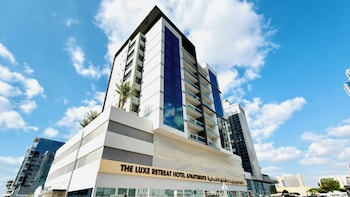 the luxe retreat hotel apartments
