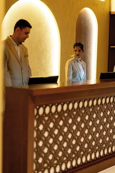 The Luxe Retreat Hotel Apartments,,4 star