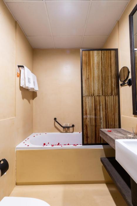 the luxe retreat hotel apartments