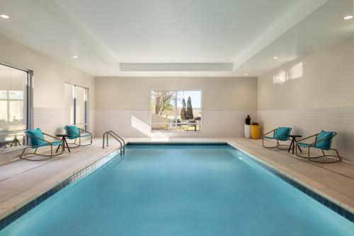 towneplace suites by marriott hickory