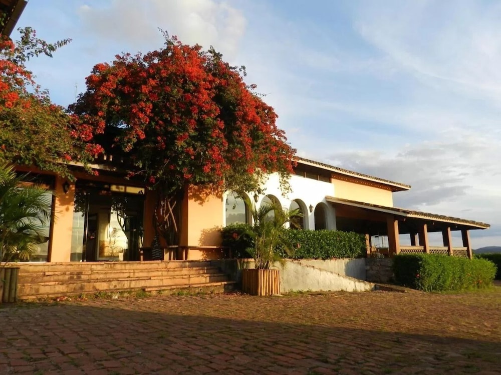 hotel alpina mucuge