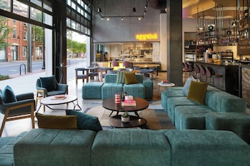Moxy Atlanta Downtown,,2 star