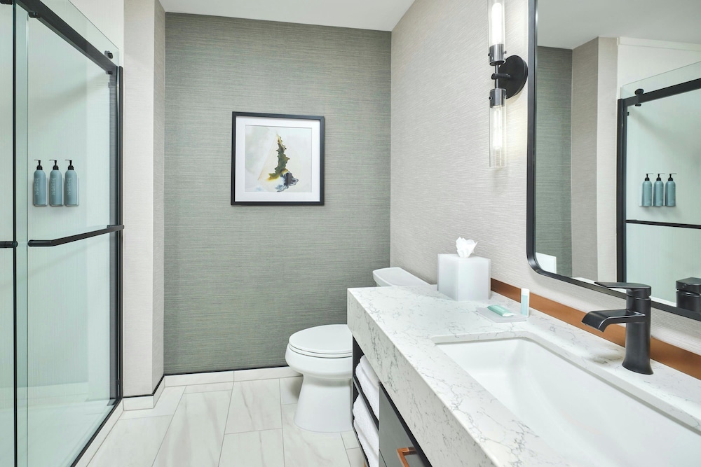 apiary hotel belleview station