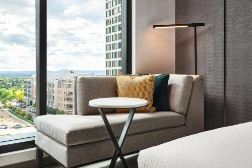 apiary hotel belleview station