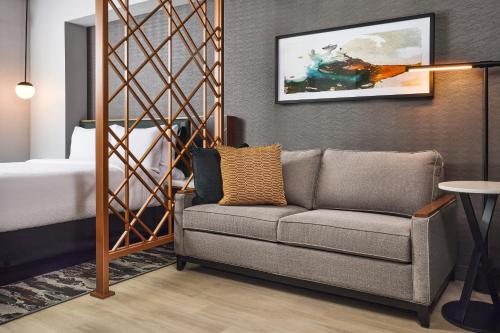 apiary hotel belleview station