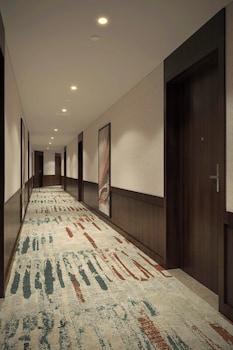 vintage grand hotel apartments dubai