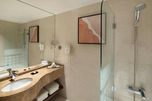 vintage grand hotel apartments dubai