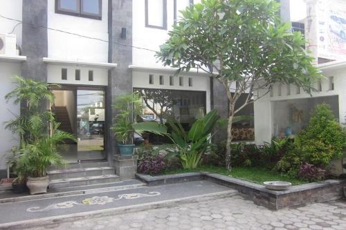 hotel warta dua