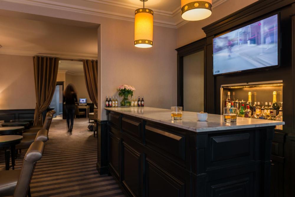 saint cyr etoile hotel