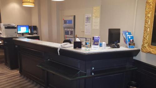 saint cyr etoile hotel