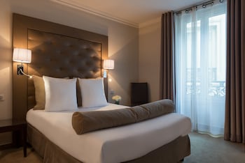 saint cyr etoile hotel