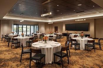 Courtyard By Marriott Sand City Monterey,,3 star