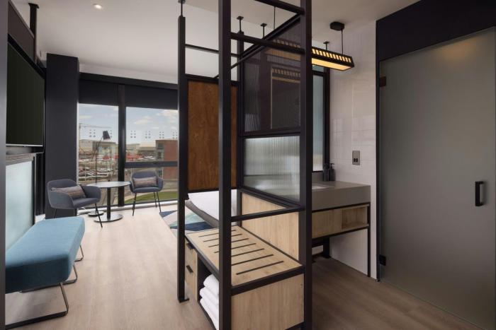 aloft belfast titanic quarter