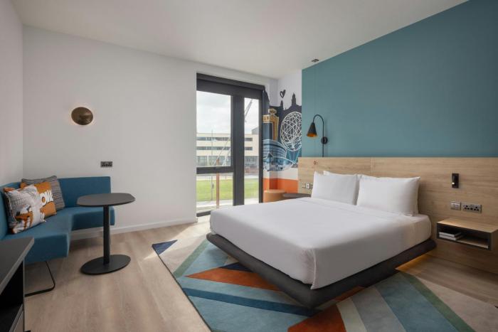 aloft belfast titanic quarter