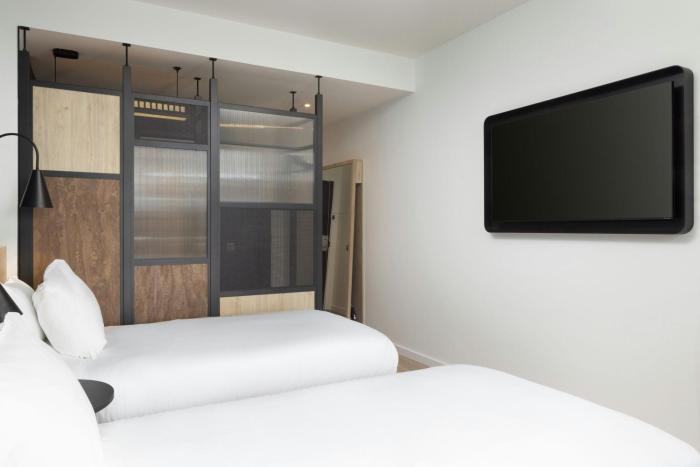 aloft belfast titanic quarter
