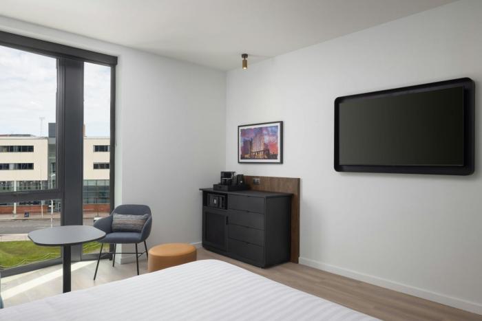 aloft belfast titanic quarter