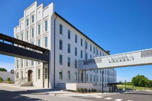 the balladeer hotel mount airy a tribute portfolio hotel