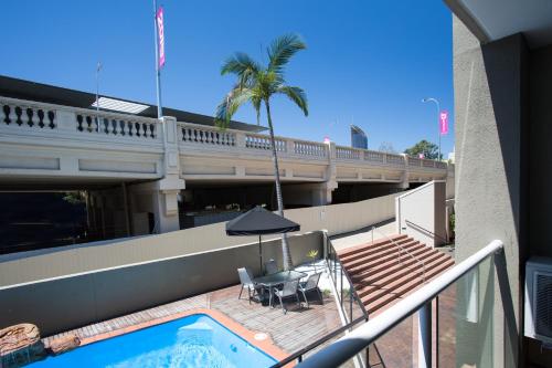 riverside hotel southbank