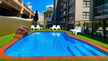 riverside hotel southbank