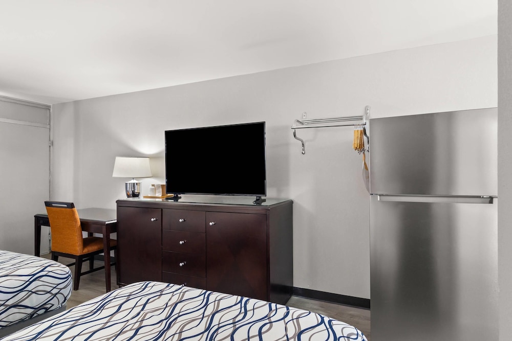 suburban studios orange park jacksonville near naval air station
