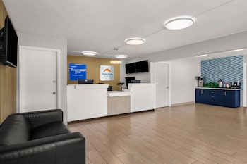 Suburban Studios Orange Park - Jacksonville Near Naval Air Station,,2 star