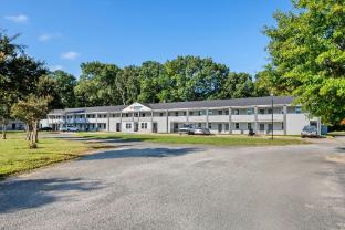 suburban studios newport news hampton