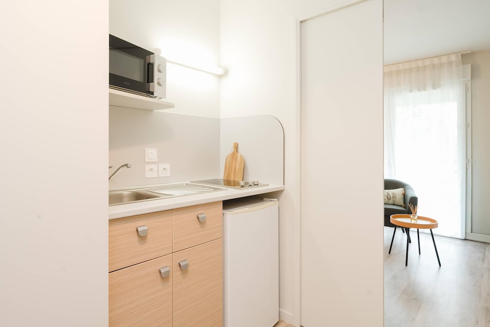 quality aparthotel st berthevin laval