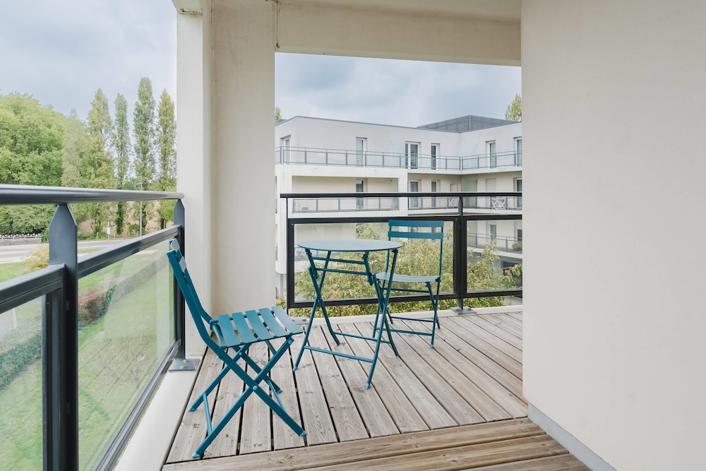quality aparthotel st berthevin laval