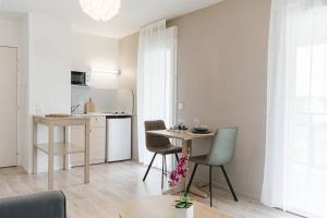 quality aparthotel st berthevin laval