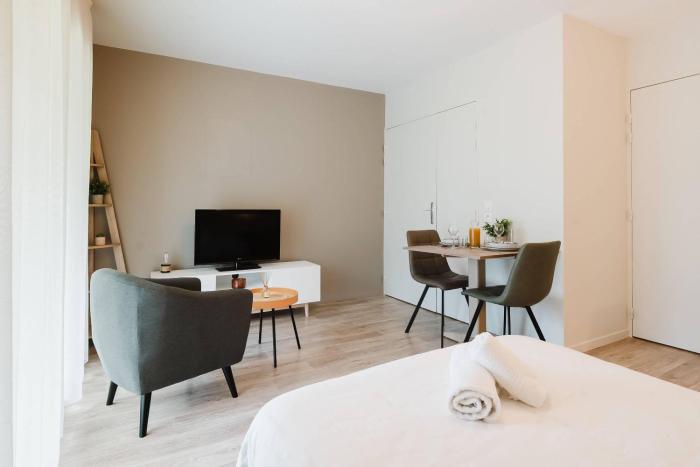 quality aparthotel st berthevin laval