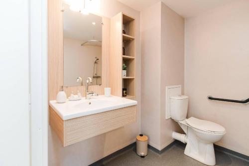 quality aparthotel st berthevin laval