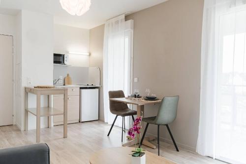 quality aparthotel st berthevin laval
