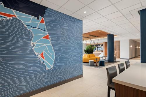 holiday inn express and suites miami intl airport 36th st by ihg